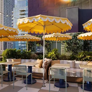Arlo Nomad 4* New York